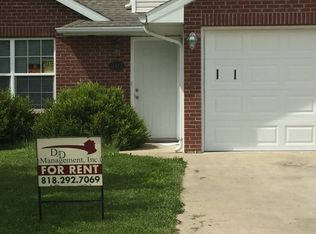 5410 Volunteer Dr, Columbia, MO 65201