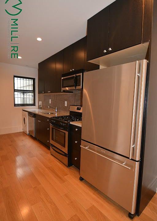 2nd image of 3046 30th St #1B