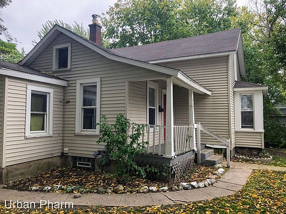 2nd image of 612 Pettibone Ave NW