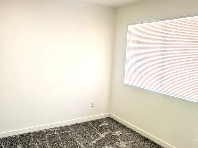 71 Village Circle Dr — Photo 12