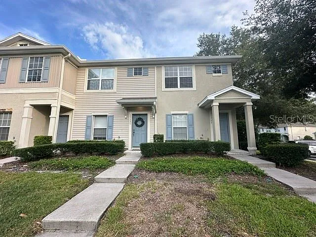 15723 Fishhawk Falls Dr — Photo 3