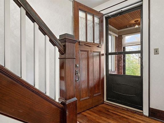 3rd image of 4545 Cherryland St