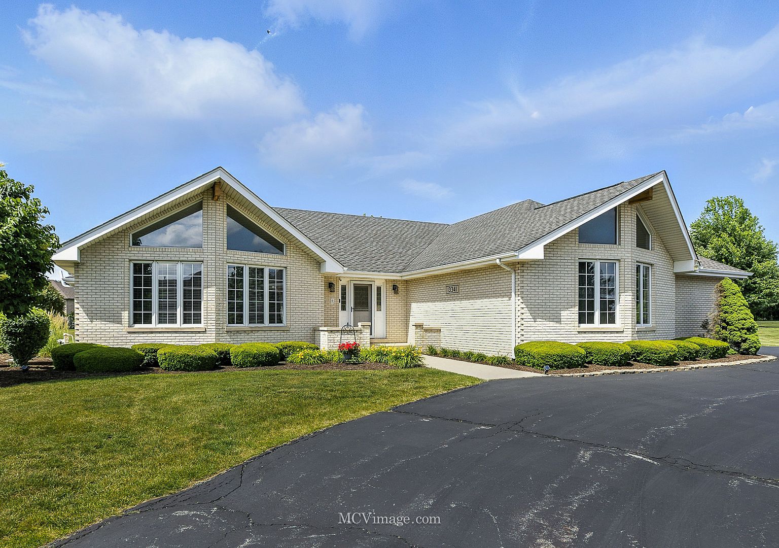 13341 Fox Hill Dr, Lemont, IL 60439 | Zillow