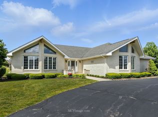 13341 Fox Hill Dr, Lemont, IL
