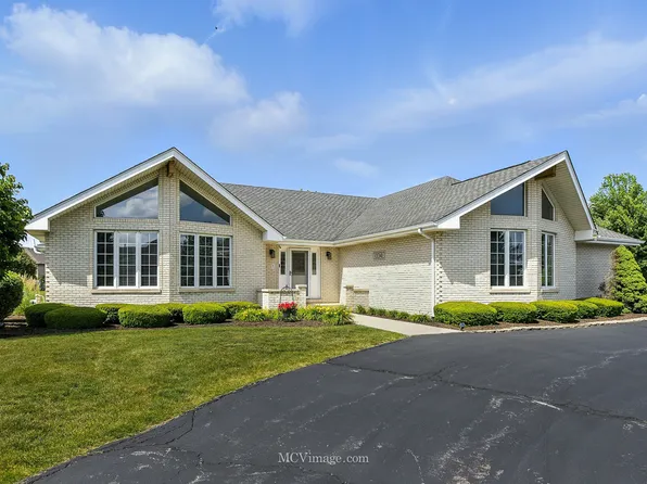 13341 Fox Hill Dr, Lemont, IL 60439