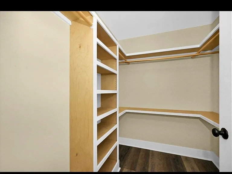 641 County Road 1216 — Photo 10