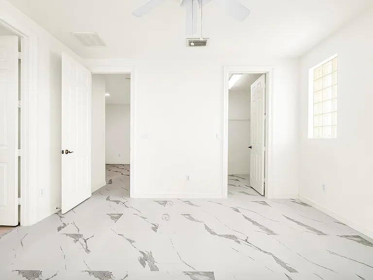 810 Marina Del Ray #6 — Photo 32