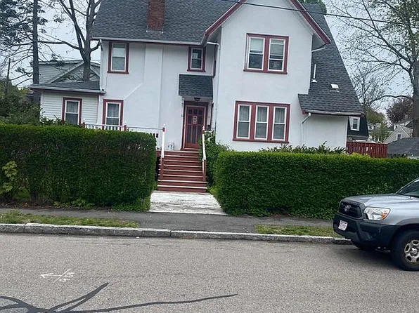 54 Woodward Ave, Quincy, MA 02169