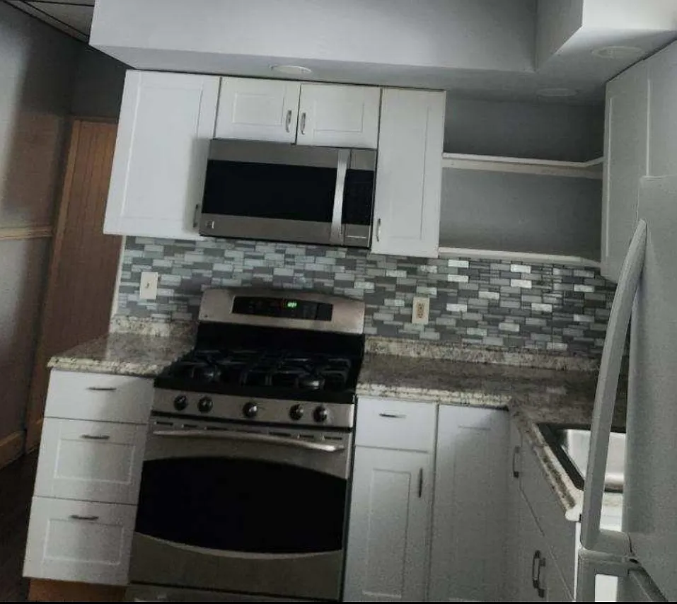 3 bed, 1152 sqft, $1,600 — Photo 1