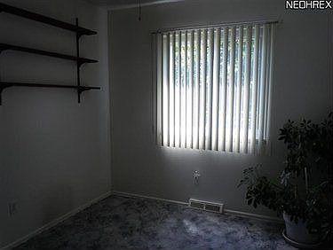 5th image of 884 Sherwood Dr