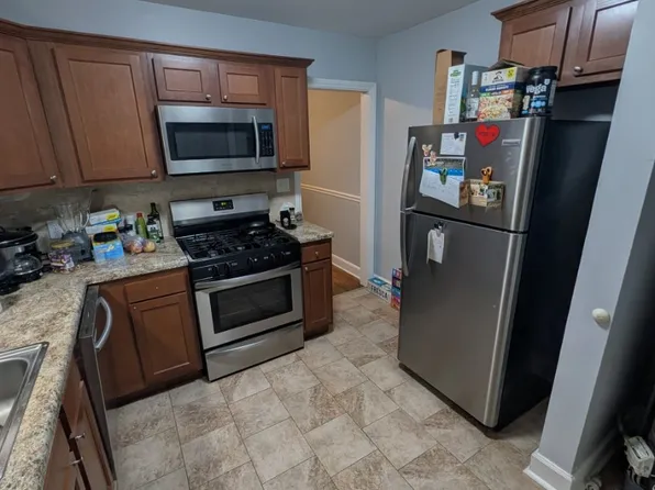 842 12th Ave #8421/2, Huntington, WV 25701