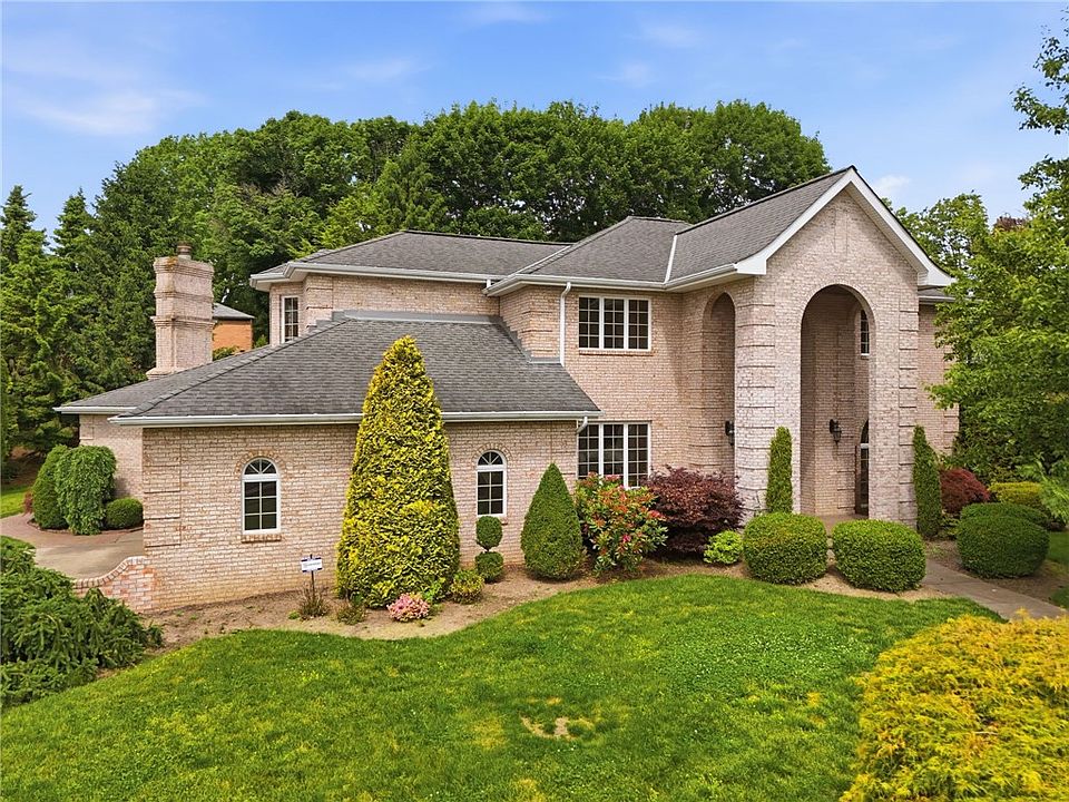 1st image of 7 Grayhurst Dr