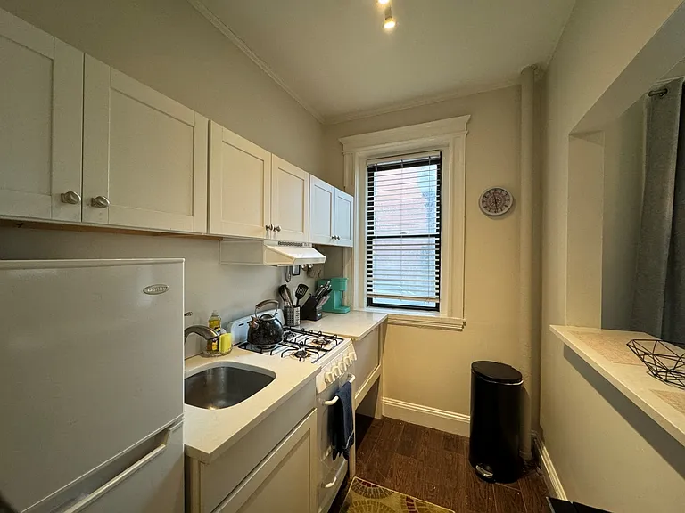 34 E Newton St #2 — Photo 5
