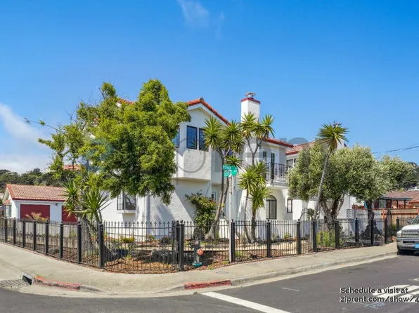 225 Moana Pl #C, Pacifica, CA 94044