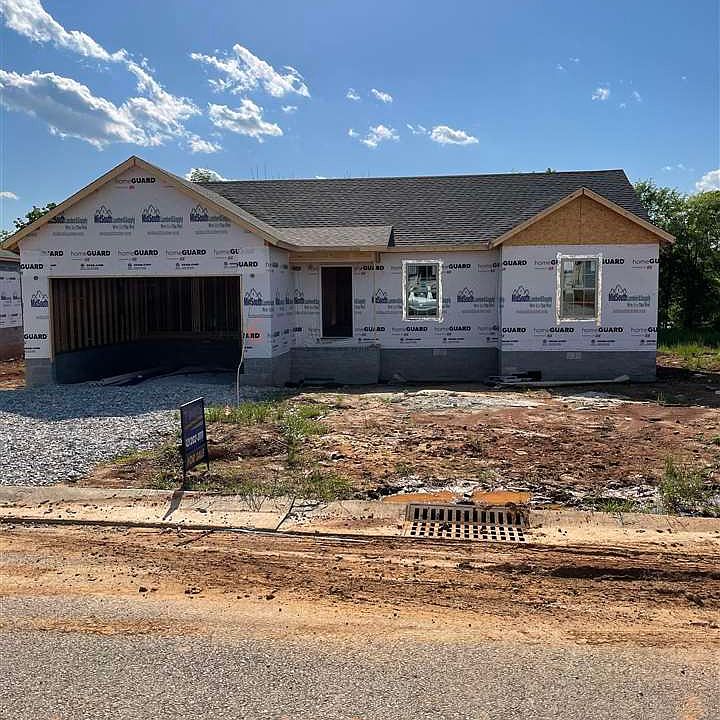 1st image of 833 Sagittarius Ave