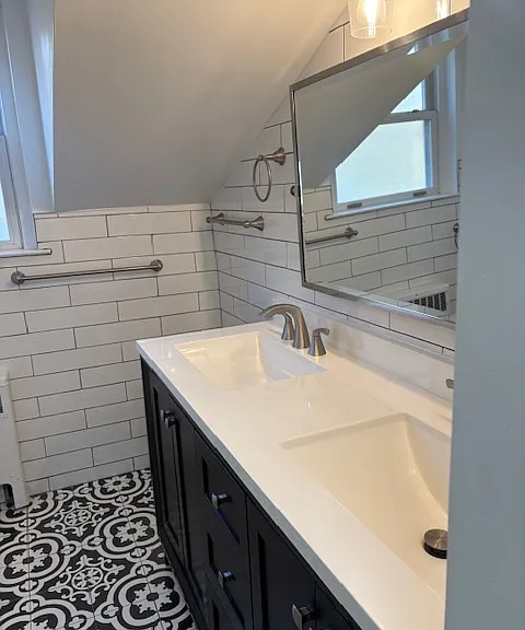 906 S Randolph St — Photo 5