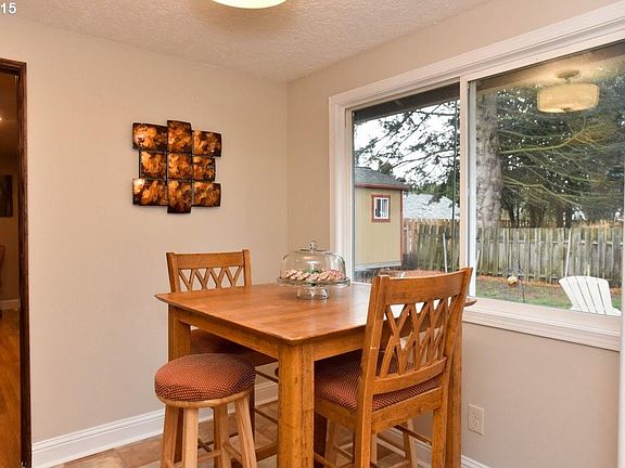 Breakfast nook