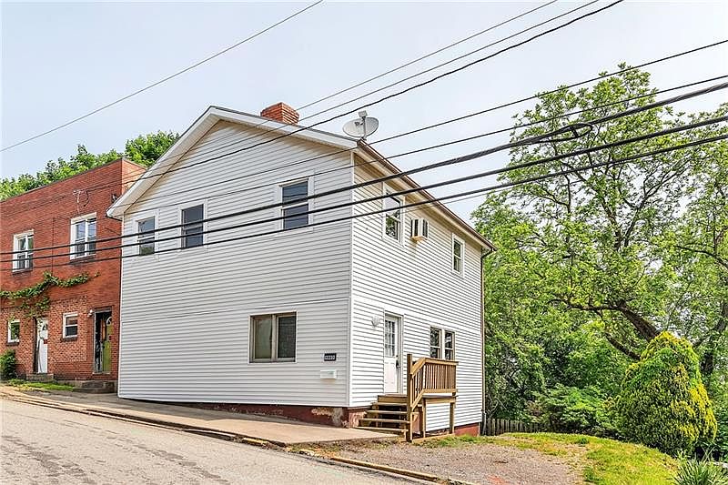1002 East St, Tarentum, PA 15084 | Zillow