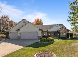 2867 Crossing Ct, Appleton, WI 54913