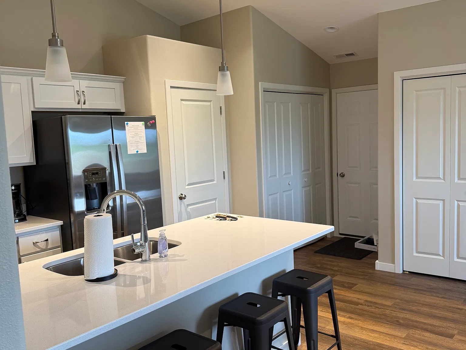2 bed, 910 sqft, $2,900 — Photo 4