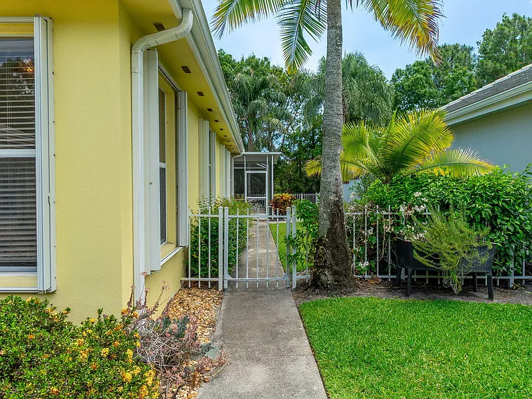 7533 SE Autumn Ln — Photo 6