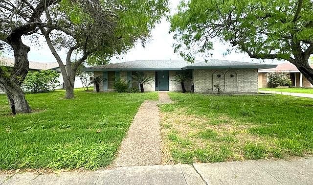 1st image of 203 Frio Dr