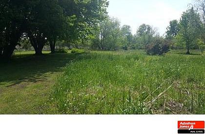 3rd image of 624 N Lawson Dr