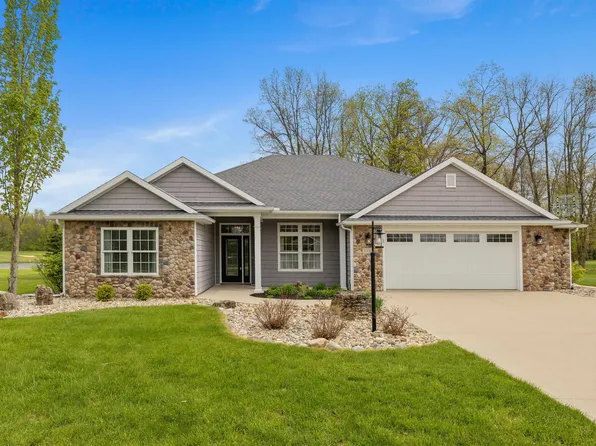 3330 Kellygreen Dr, Angola, IN 46703