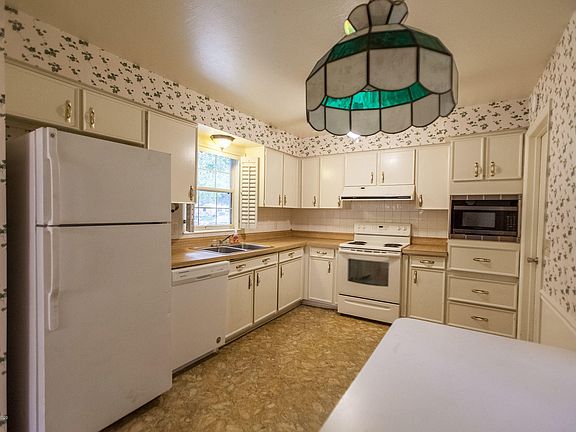 4th image of 1392 Sarazen Dr