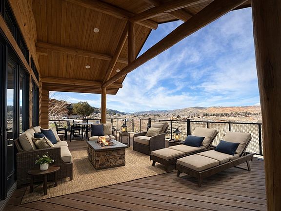 4th image of 137 Stoney Point Rd