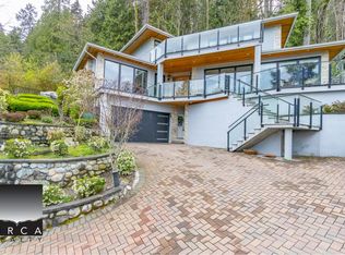 2855 Panorama Dr, North Vancouver, BC V7G1V7