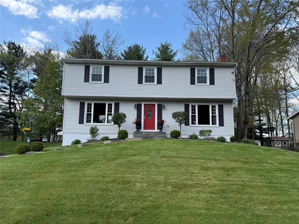 40 W Glann Rd, Apalachin, NY 13732