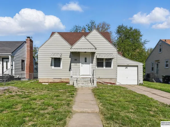 4337 N 32nd St, Omaha, NE 68111