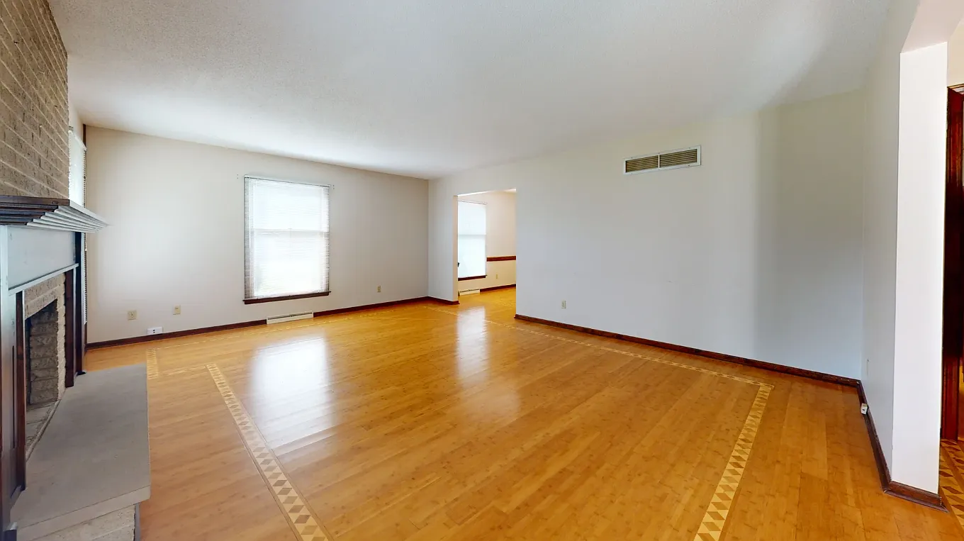 3 bed, 1660 sqft, $2,395 — Photo 3