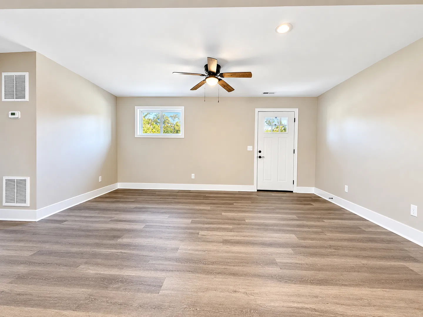 Duplex for Rent — Photo 2
