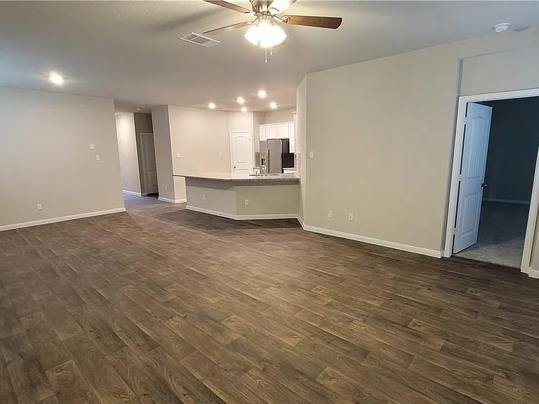 6509 Kildare Dr — Photo 3
