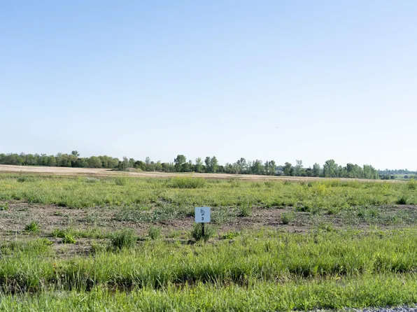 3 Bluegrass, Chandler, IN 47610