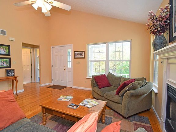 5th image of 2617 Cosmos Dr