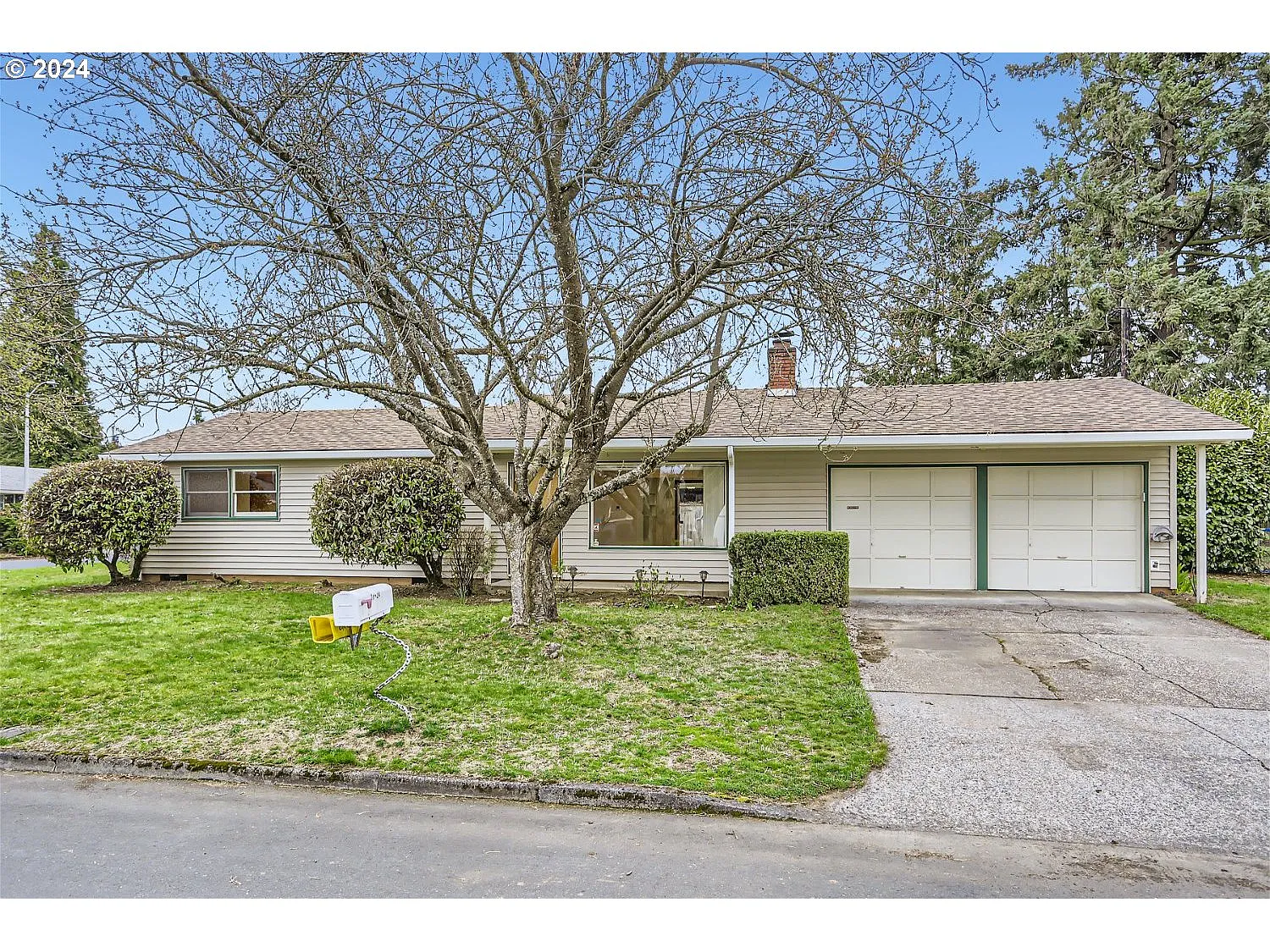 17804 SE Lincoln St photo 1
