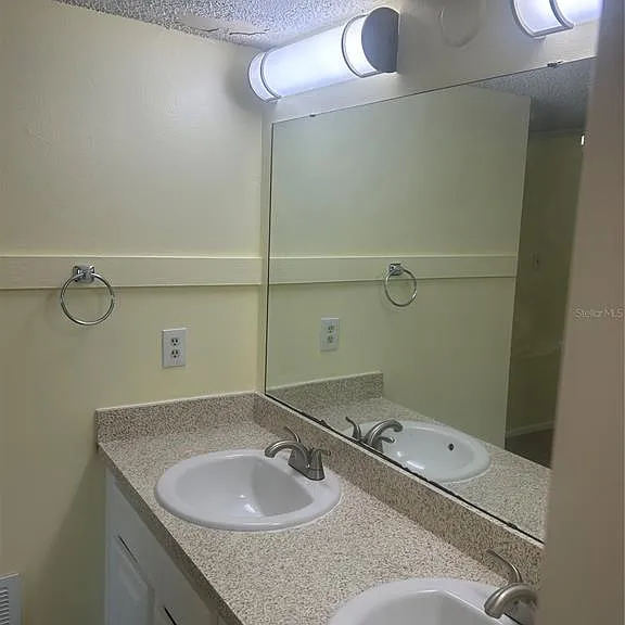 2513 N Alafaya Trl #21 — Photo 11
