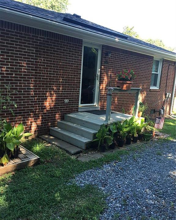 1st image of 217 Marion Dr #B