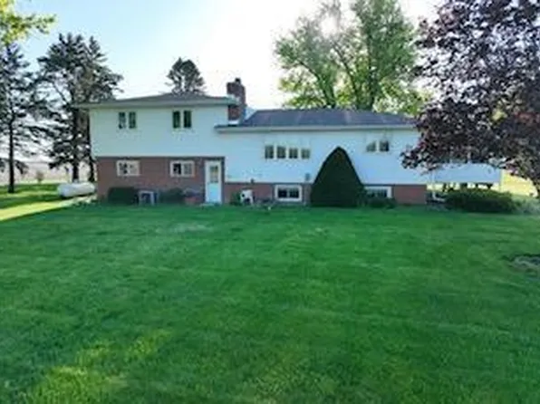 13714 State Highway 43, Mabel, MN 55954