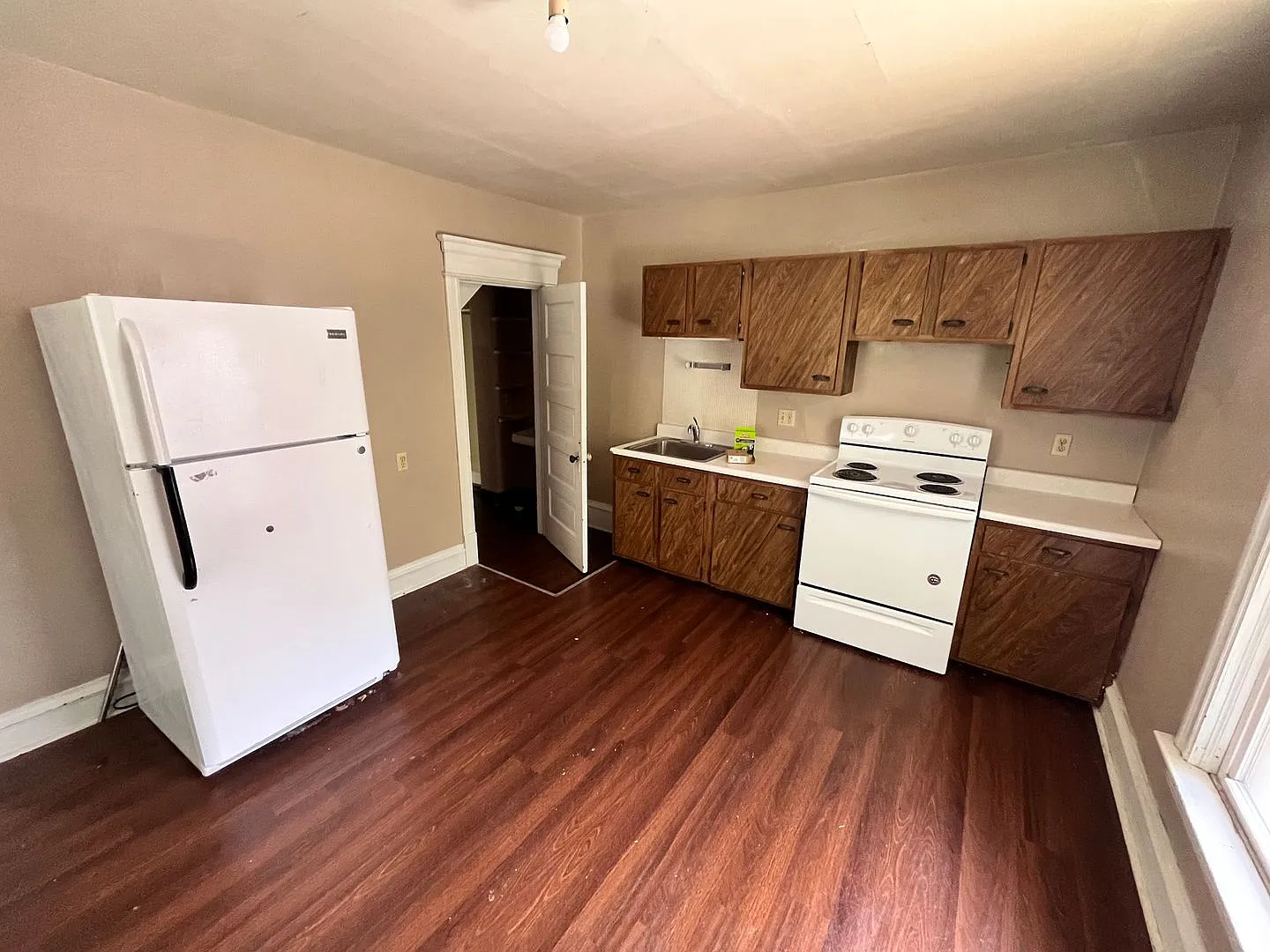 Littleton House — Photo 1