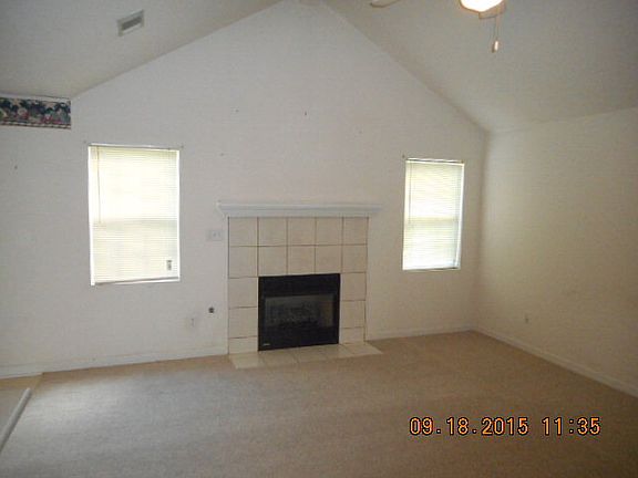 2nd image of 2910 Arrowwood Cir