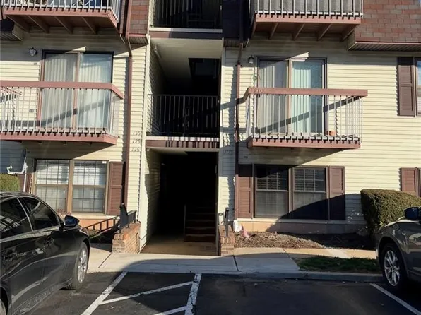 1210 Wallace St, Edison, NJ 08817