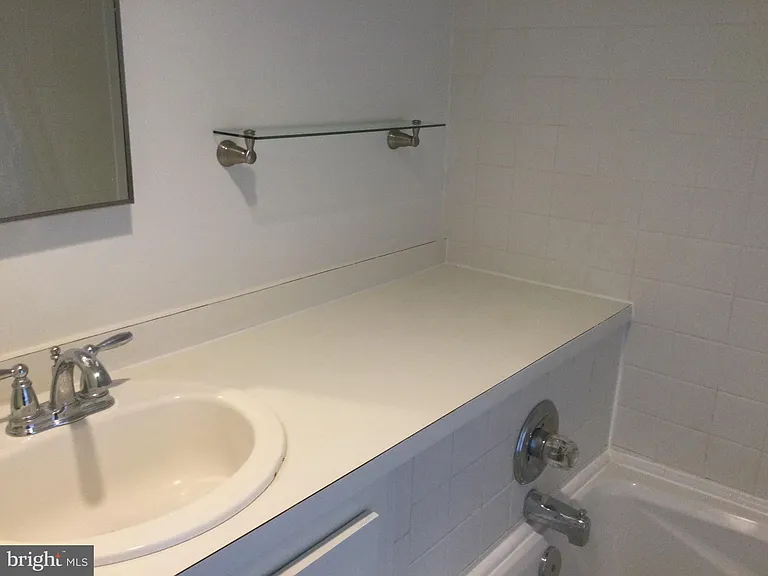 6774 Leeds Manor Rd — Photo 11