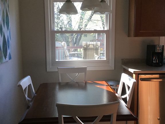 3rd image of 2931 Windsor Dr