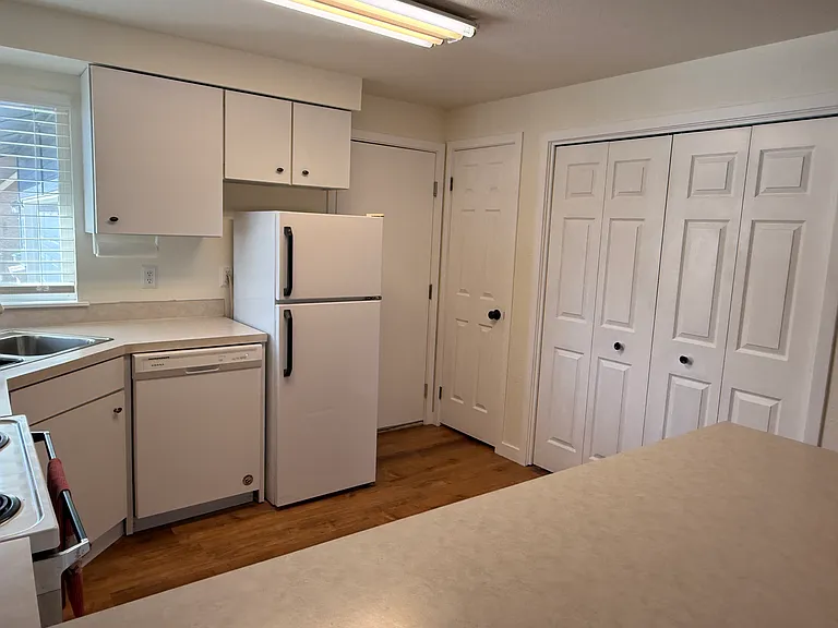 3675 N Collister Dr — Photo 12