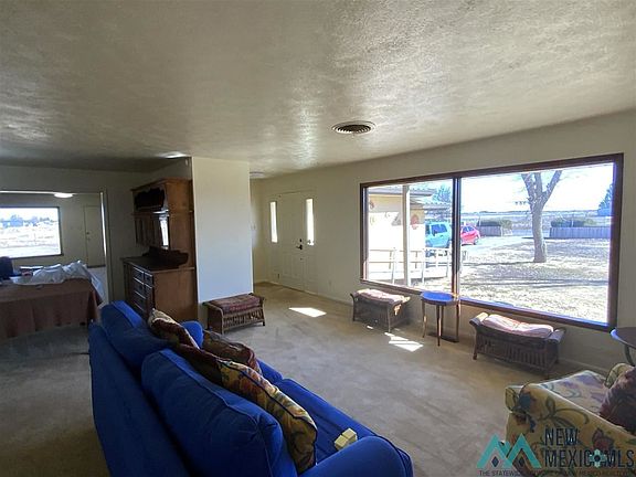 4th image of 3000 S Eisenhower Rd