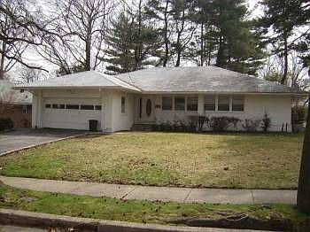2nd image of 39 Whittier Dr